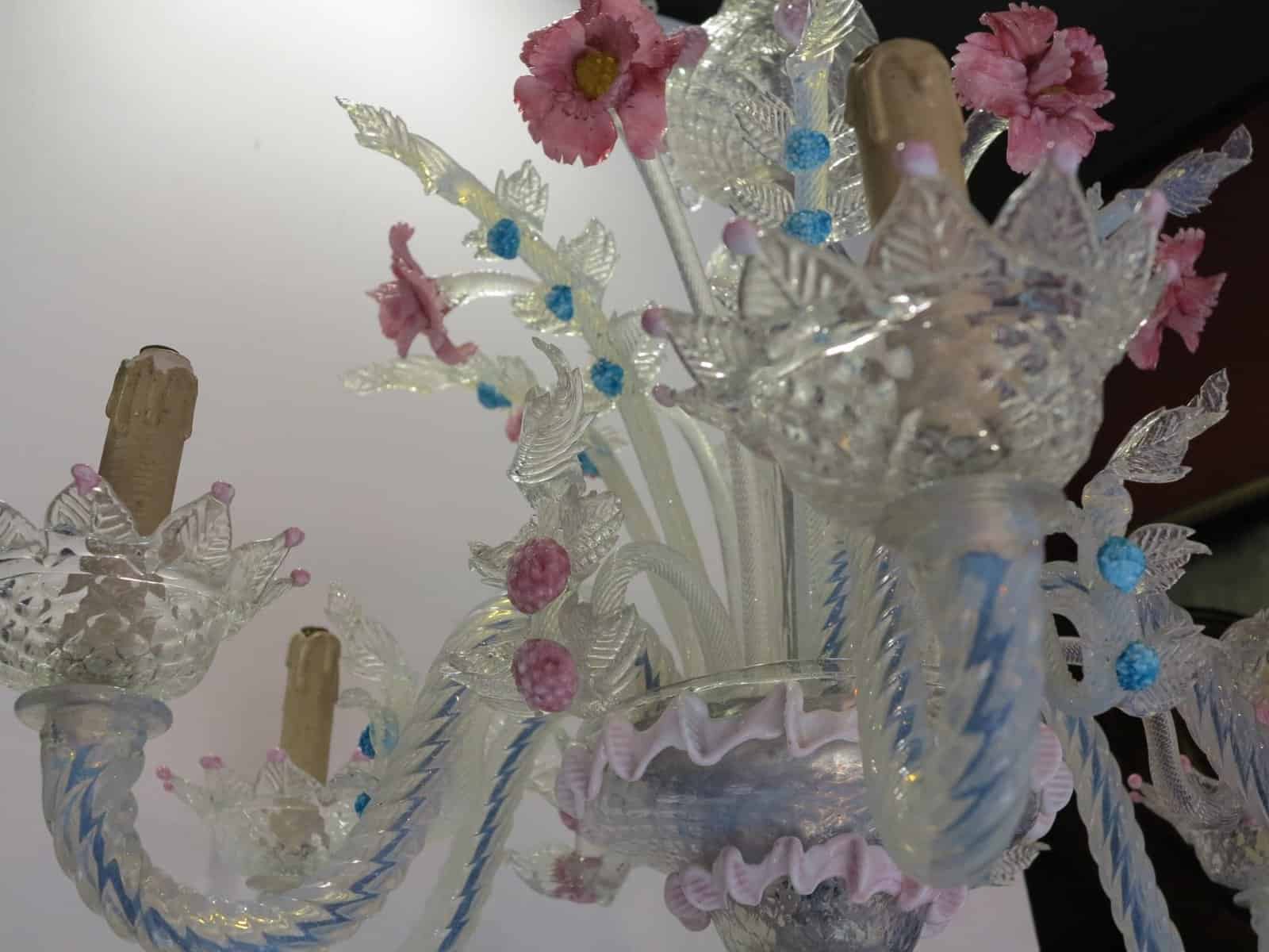 1950′ Lustre Murano à 6 Lumières en Verre Bleu Opalescent et Pâte de Verre Rose - Image 6