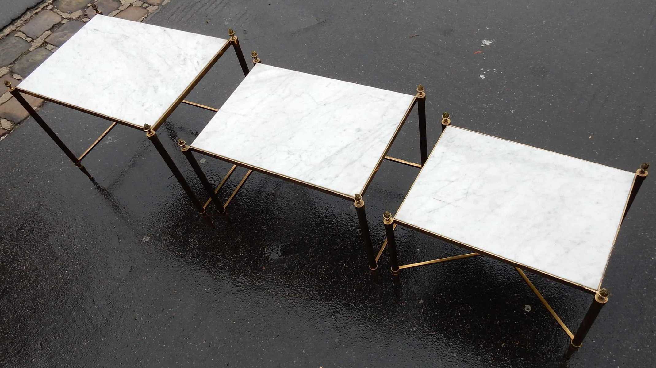 1970′ Tables Gigognes Maison Baguès, 3 Plateaux Marbre et Montants Cannelés à Pommes de Pin - Image 8